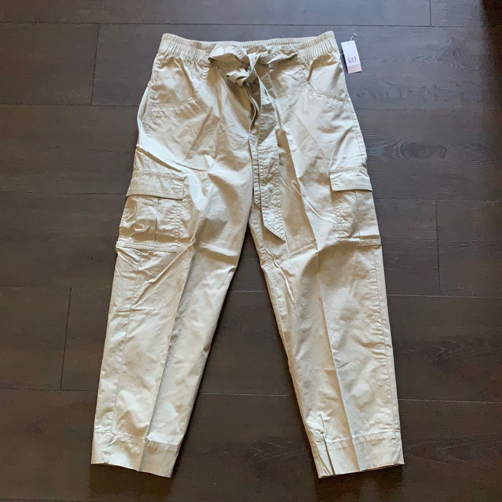 Khaki capris